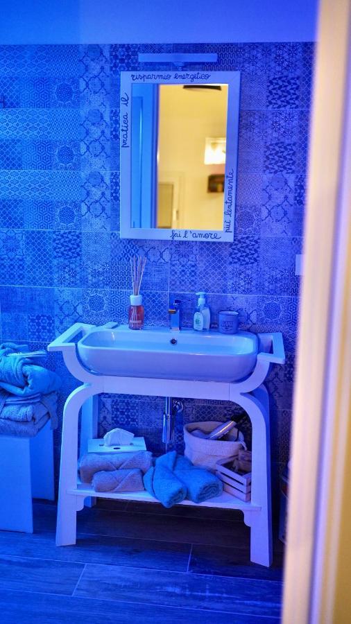 Bed Art Relaxing Suite - Appartamento Con Sauna Happiness Suite Gallery San Benedetto del Tronto Dış mekan fotoğraf
