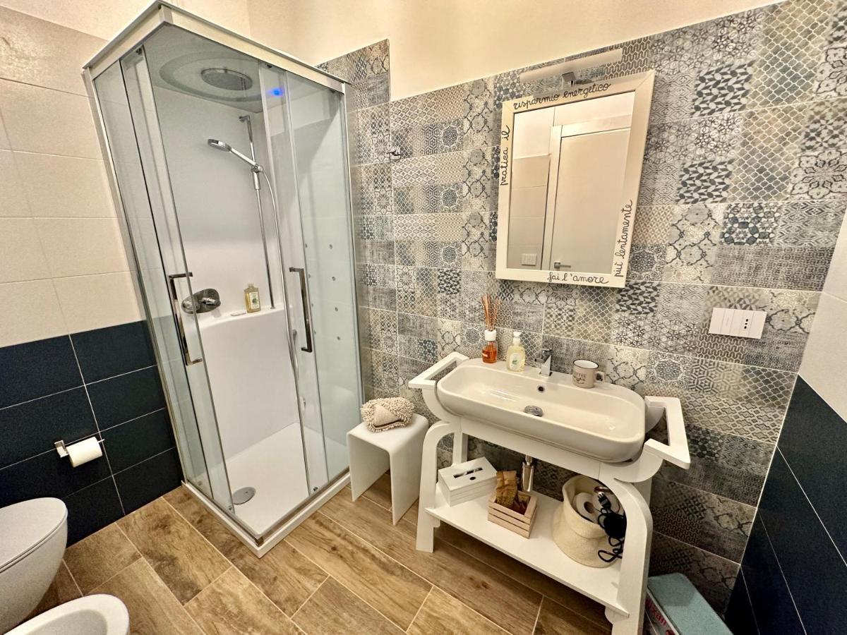 Bed Art Relaxing Suite - Appartamento Con Sauna Happiness Suite Gallery San Benedetto del Tronto Dış mekan fotoğraf