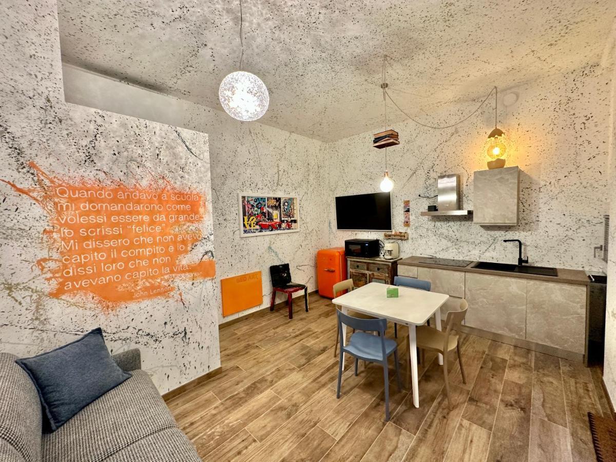 Bed Art Relaxing Suite - Appartamento Con Sauna Happiness Suite Gallery San Benedetto del Tronto Dış mekan fotoğraf